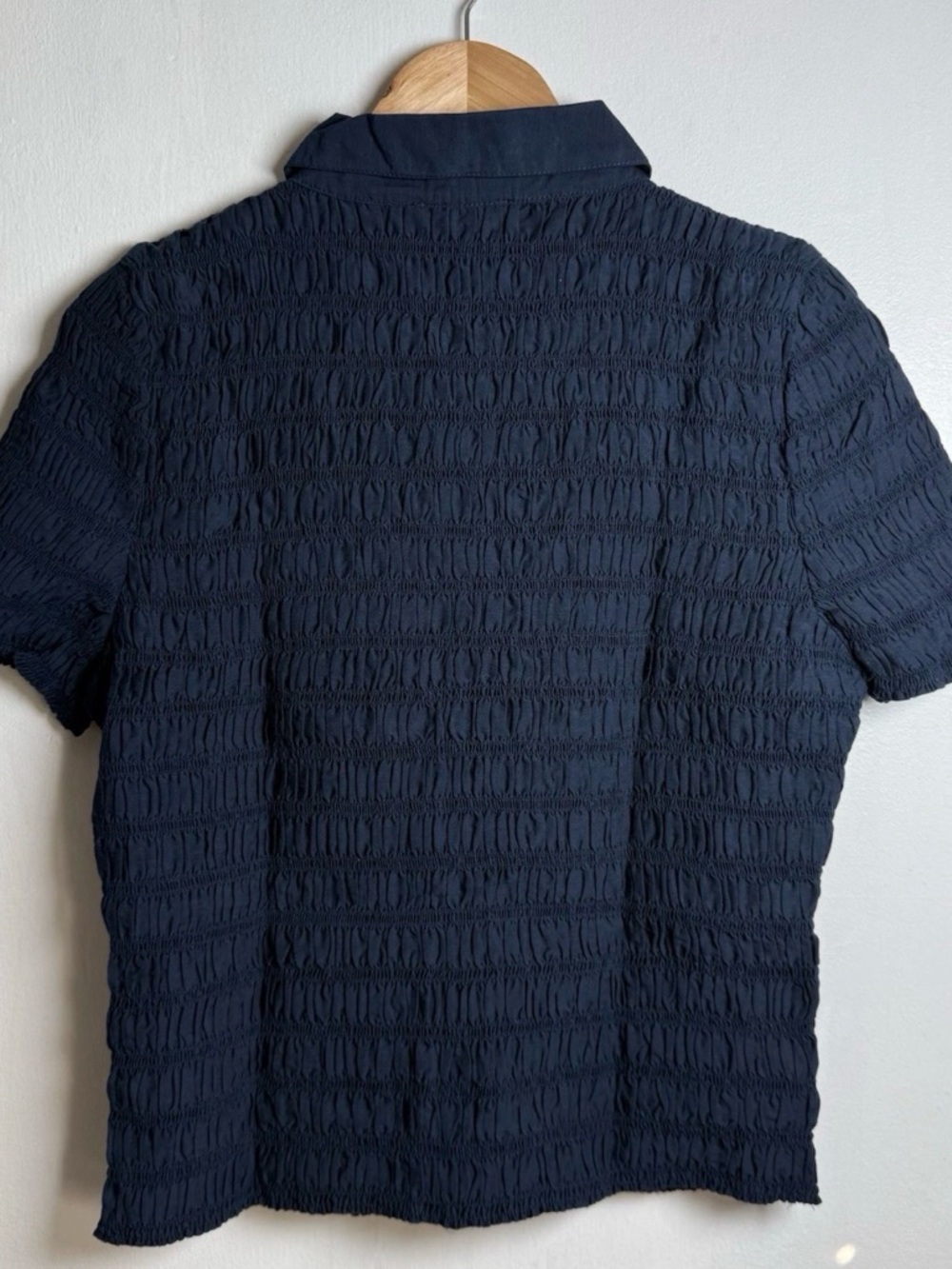 J.CREW Navy Smocked button-up shirt in cotton-blend voile Size L New - Picture 3 of 7